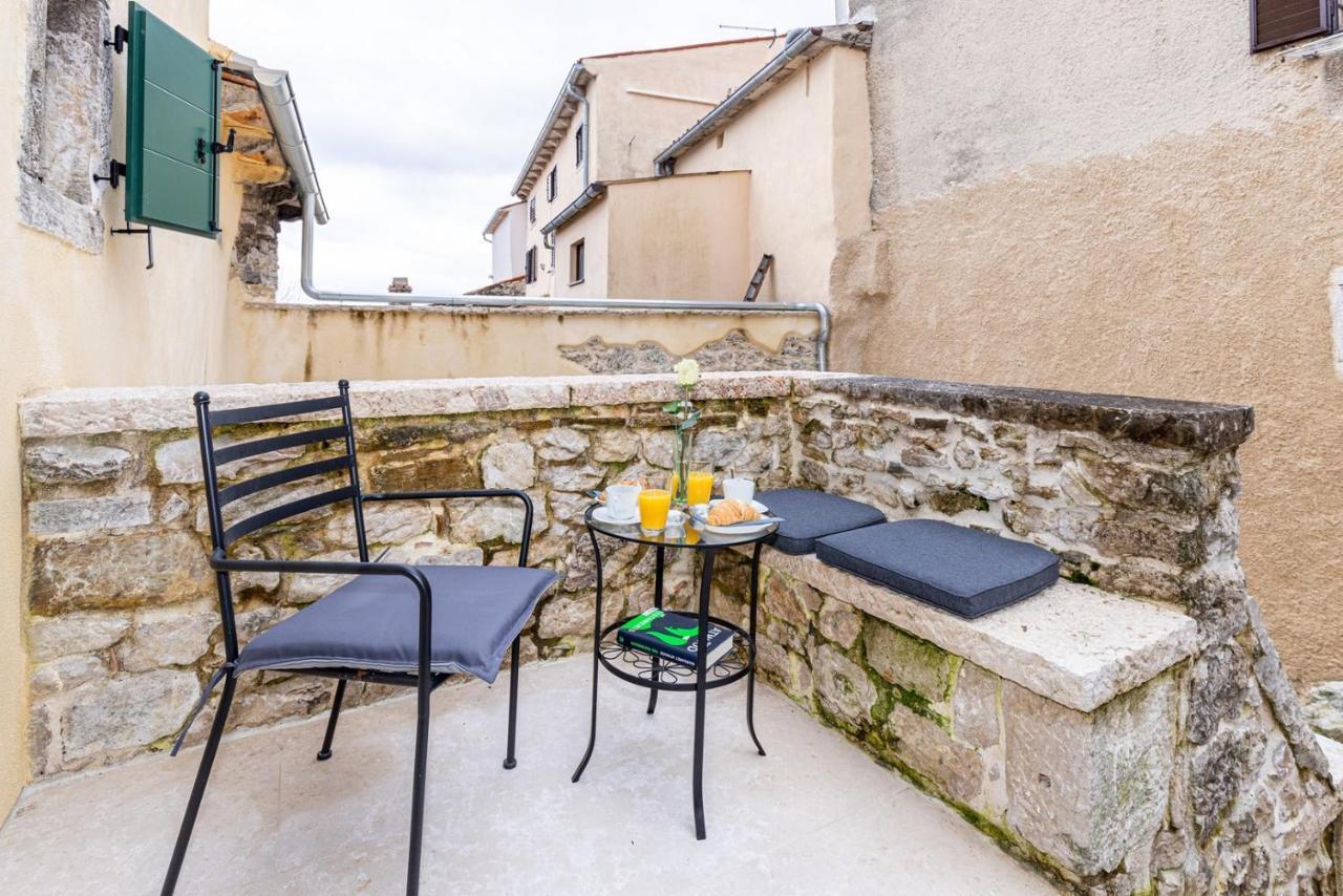 Casa Amelia In Pićan Eksteriør bilde