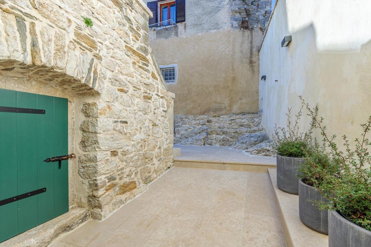 Casa Amelia In Pićan Eksteriør bilde